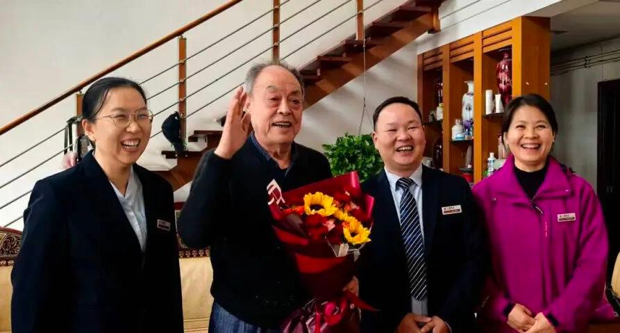 1763712857422976.jpg 1763712857422976.jpg